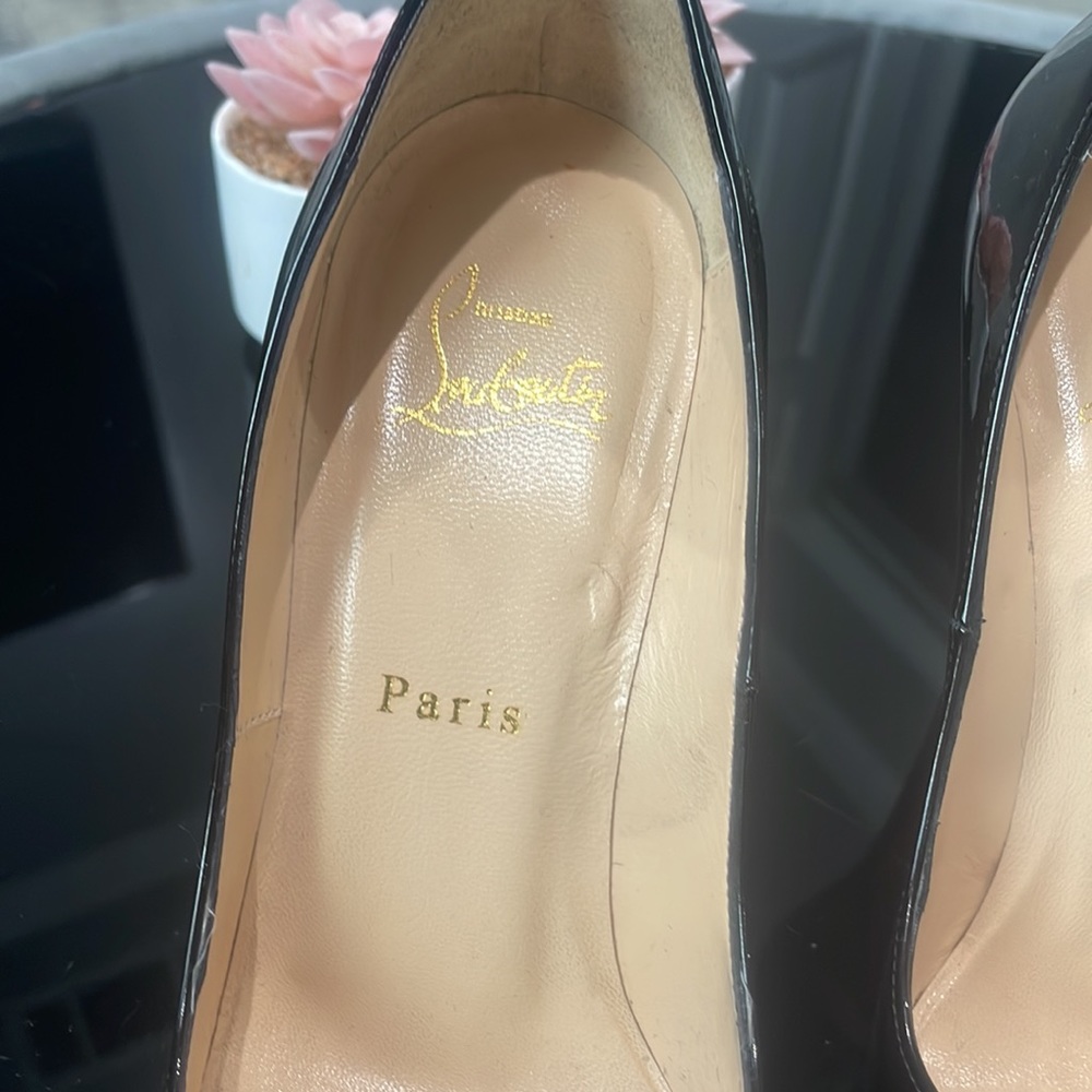 Black Louboutin - Picture 2 of 4